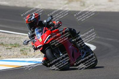 media/Sep-21-2025-TrackDaz (Sun) [[277c75b276]]/C Group/1140pm (Turn 3)/